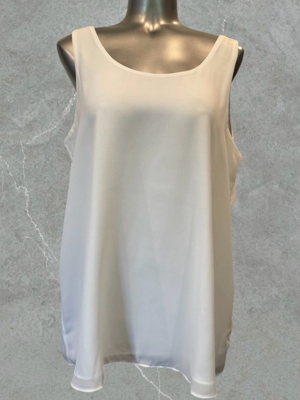 $10 Add-on | White Scoop Neck Sleeveless Camisole